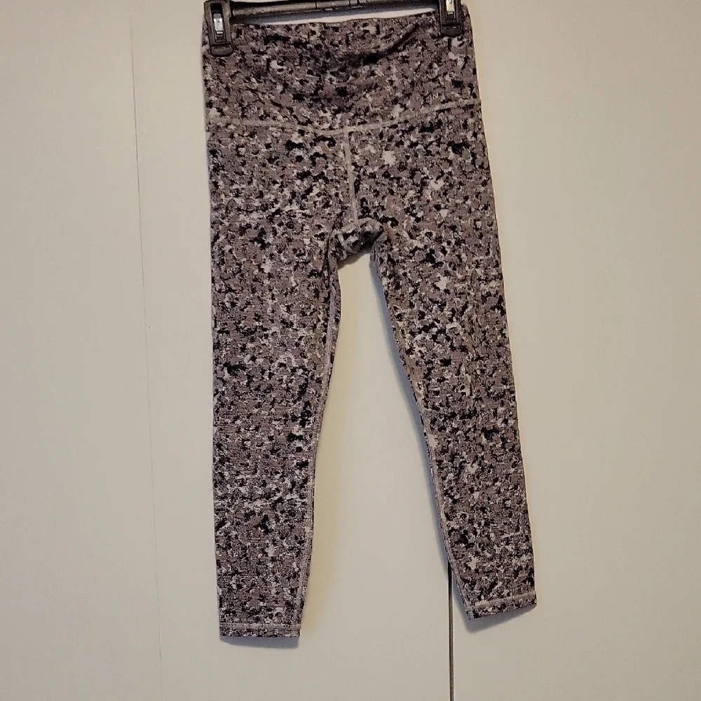 Athleta: Women's Printed Leggings - Picture 1 of 4